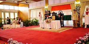 The Governor of Arunachal Pradesh Shri V. Shanmuganathan administering the oath of office and secrecy to the new cabinet ministers in the  Darbar Hall, Raj Bhawan, Itanagar on 14th January�2017
